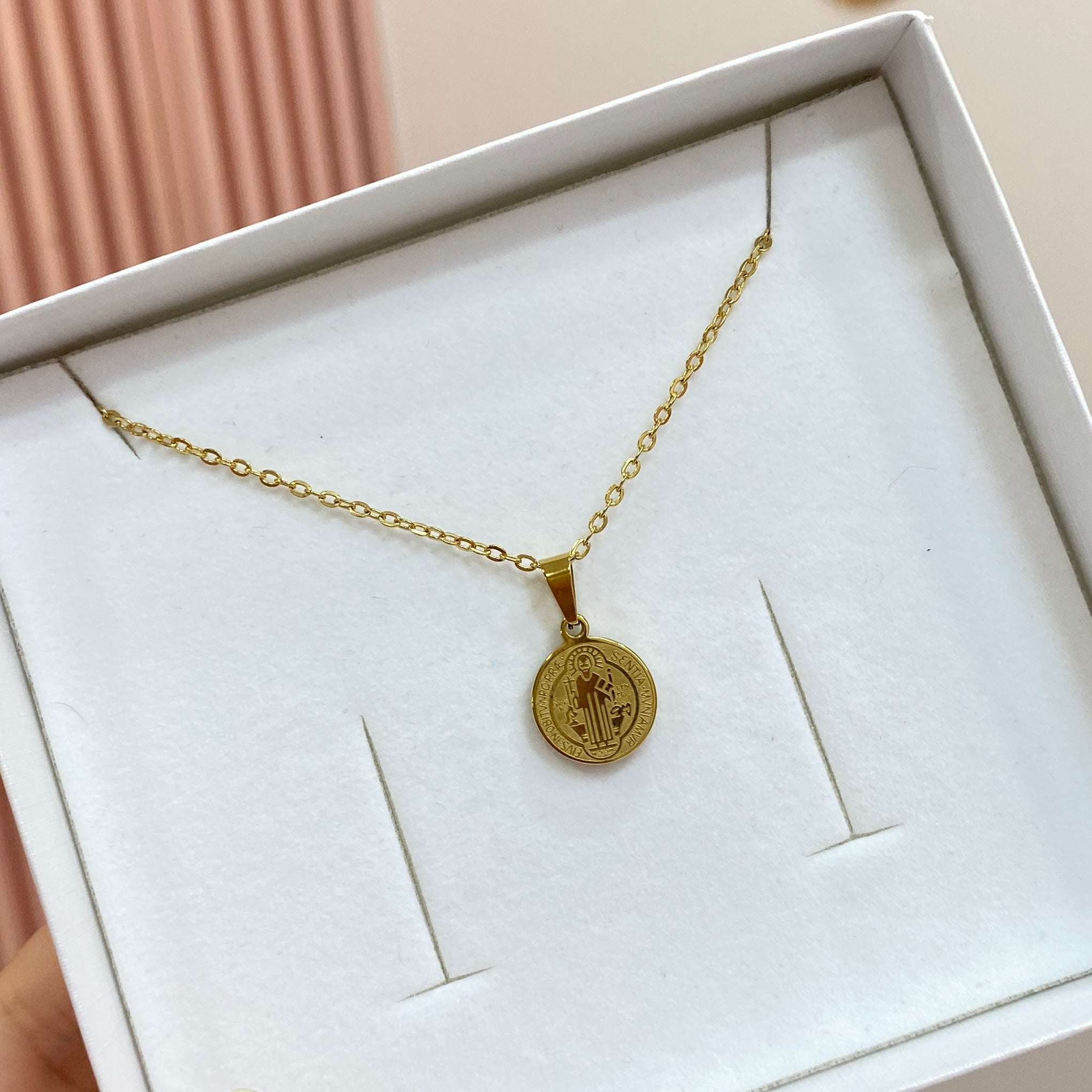 Collar Medalla San Benito