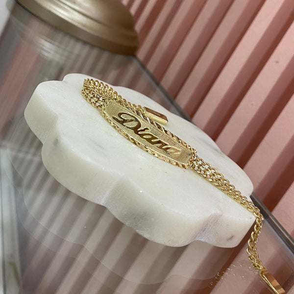 Esclava Nombre Delgada