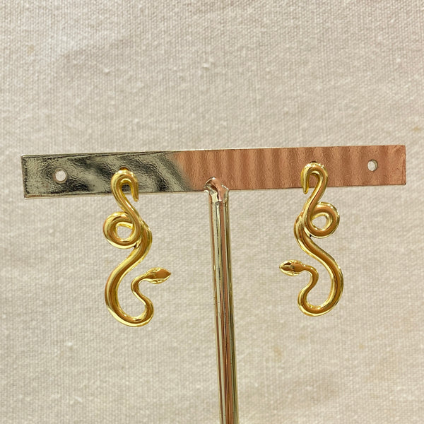 Aretes serpiente