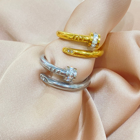 Anillo Carlota